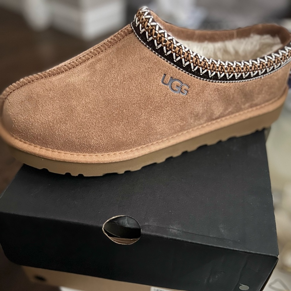 UGG SEASON is here! UGG Tasman slippers(men’s) never worn “Firm On Price”